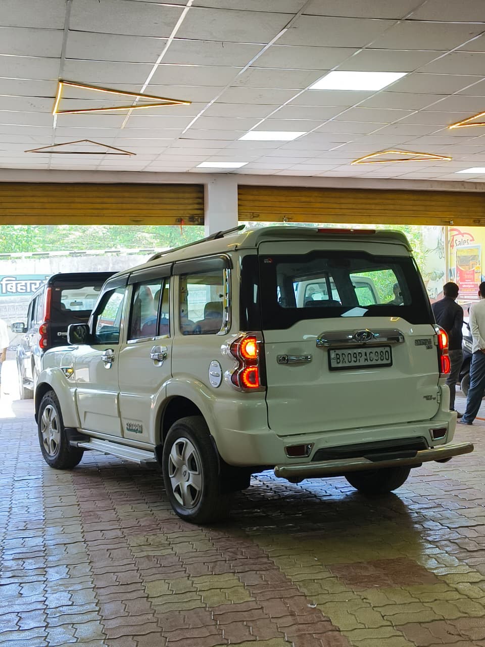 Car Image 5