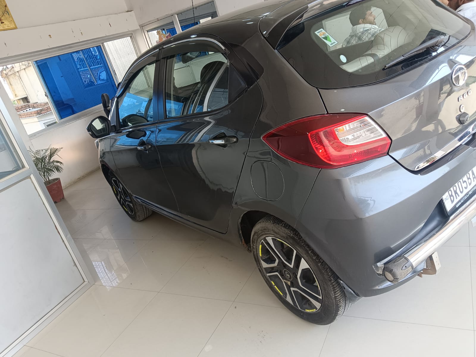 Car Image 6