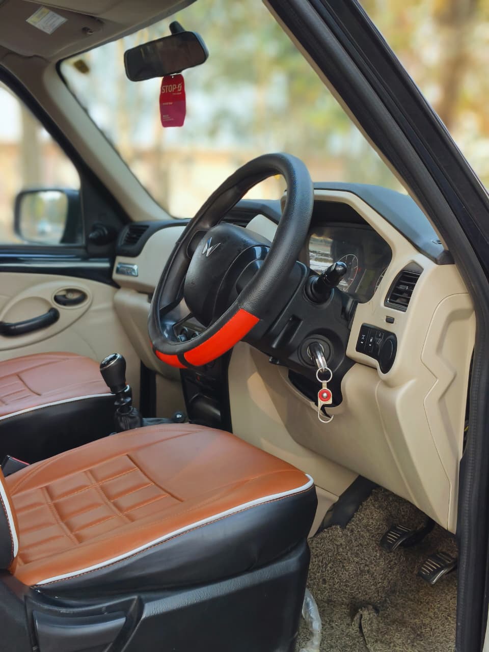 Car Image 4