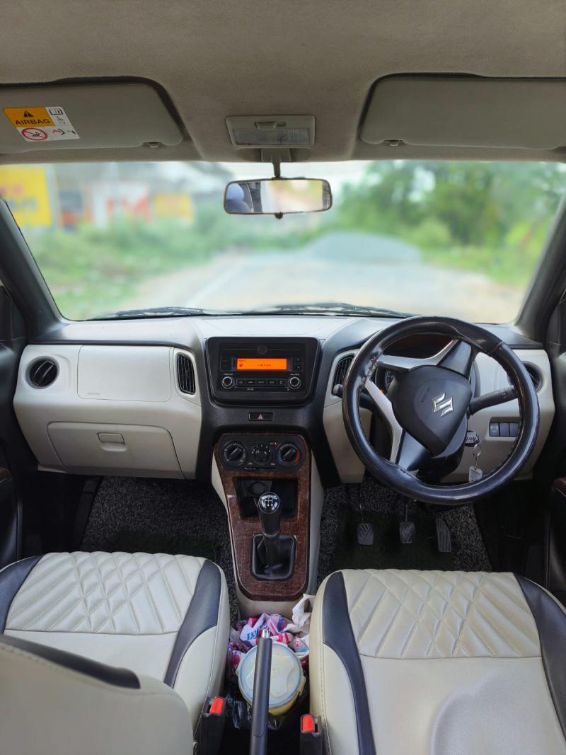 Car Image 10