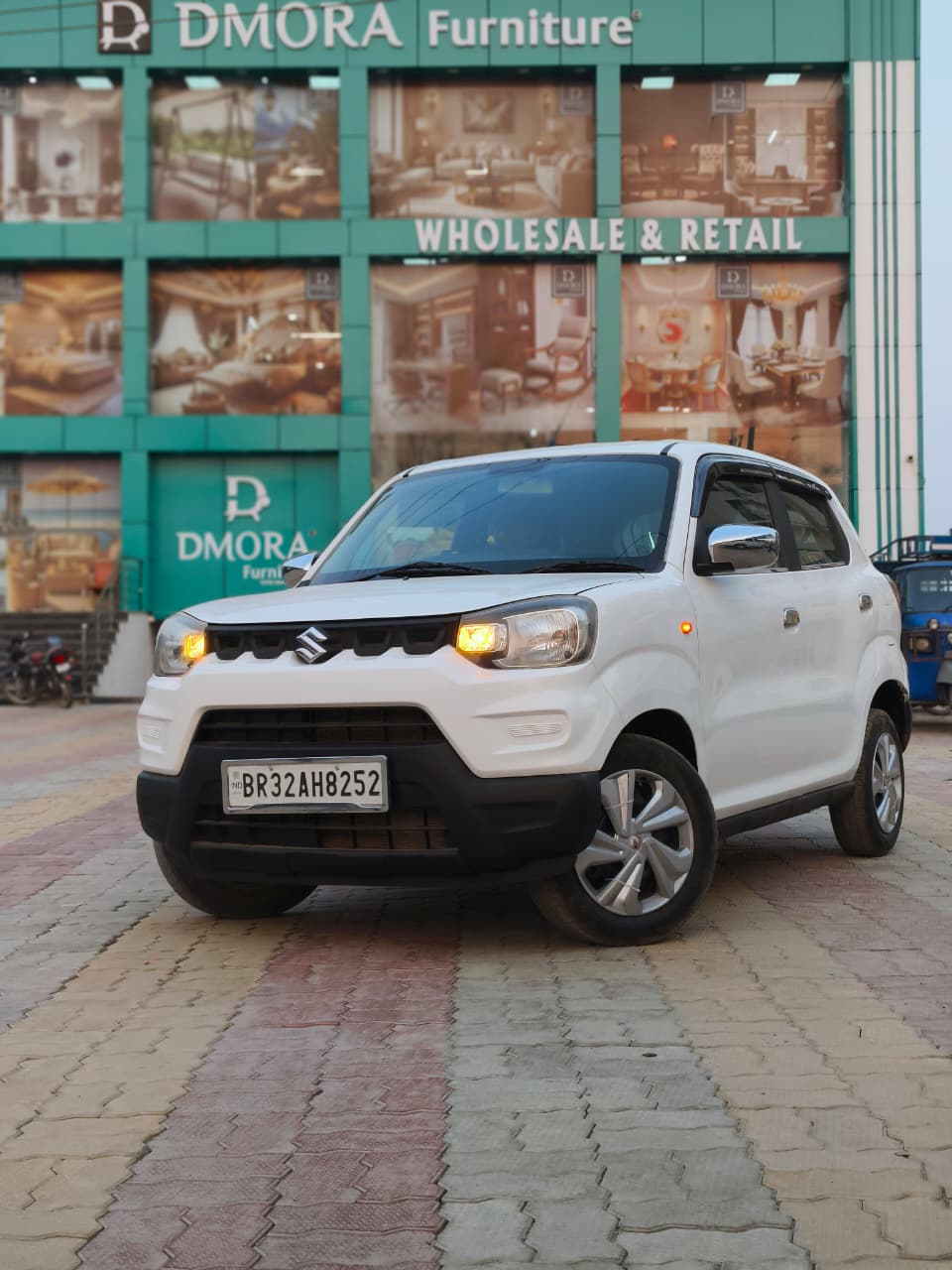 Car Image 8
