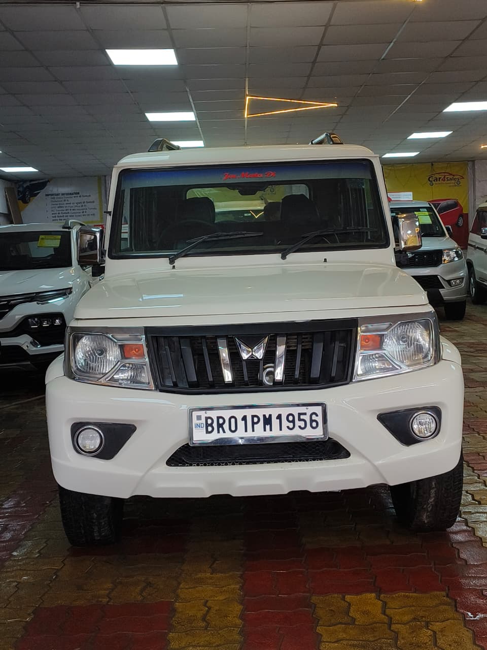 Car Image 9
