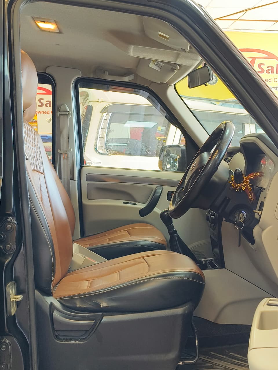 Car Image 5