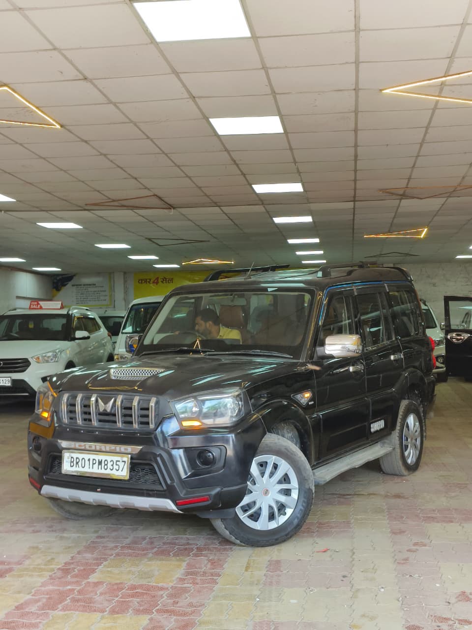Car Image 9