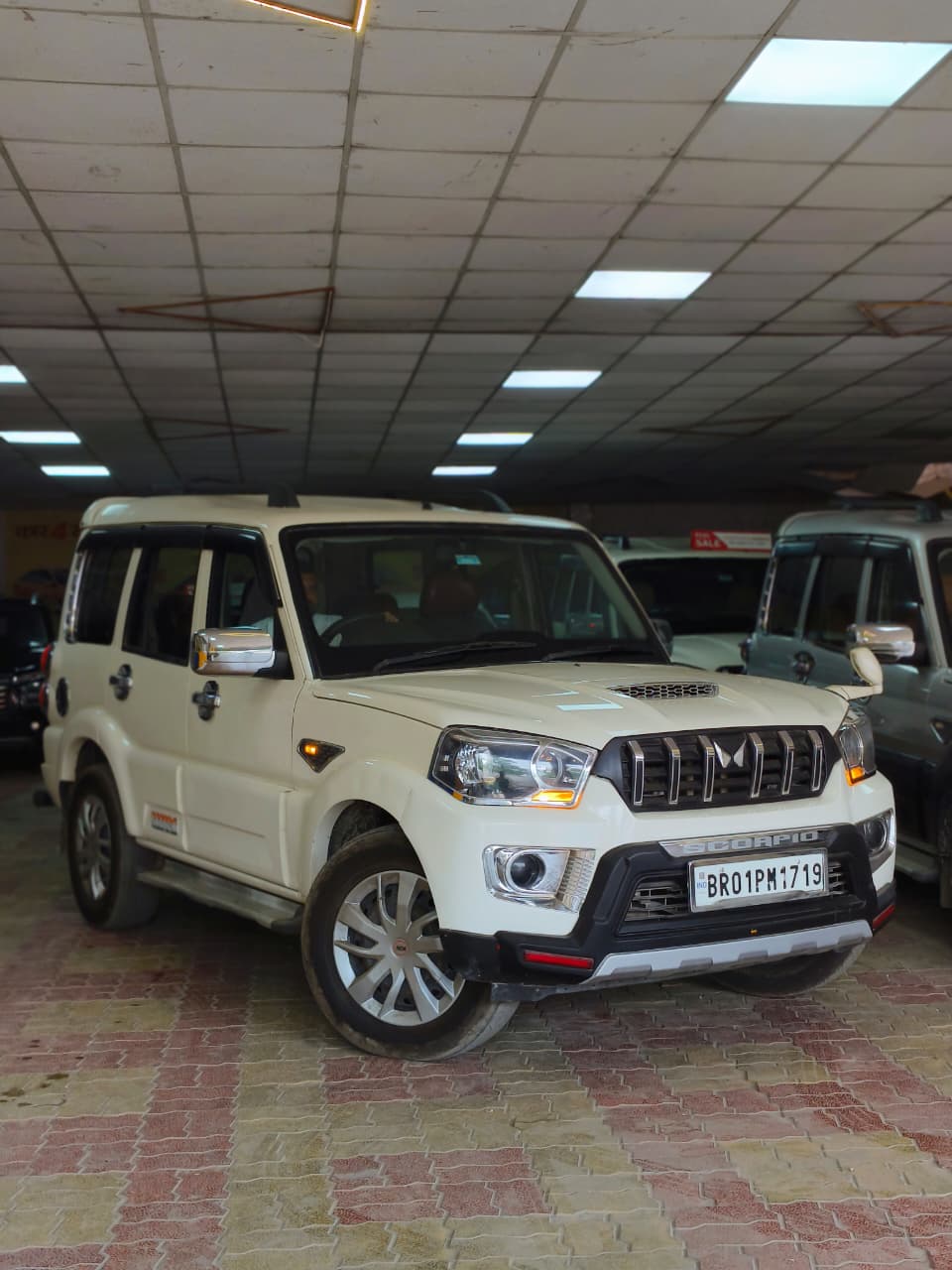Car Image 9