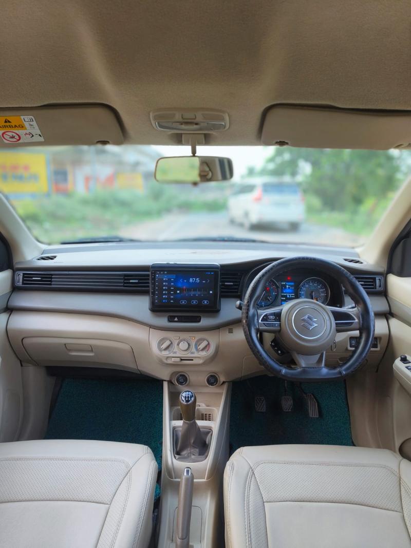 Car Image 9