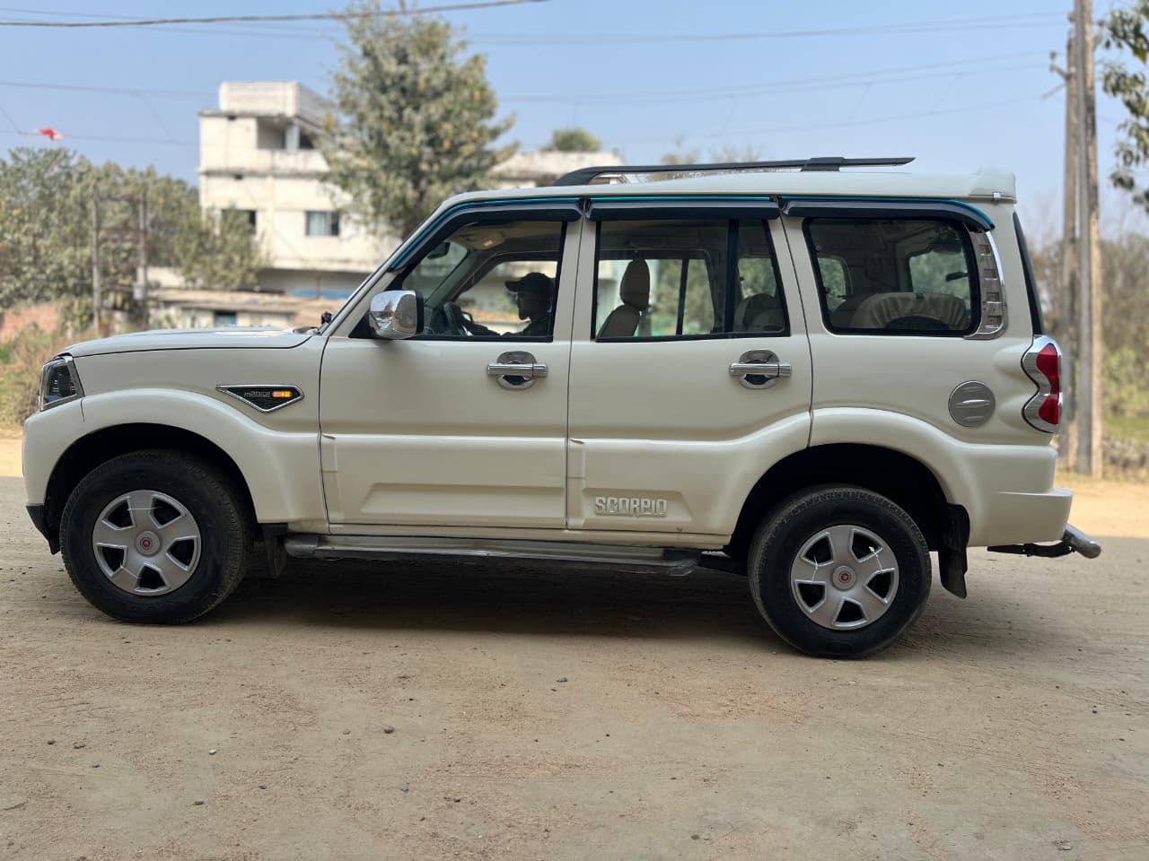 Car Image 5