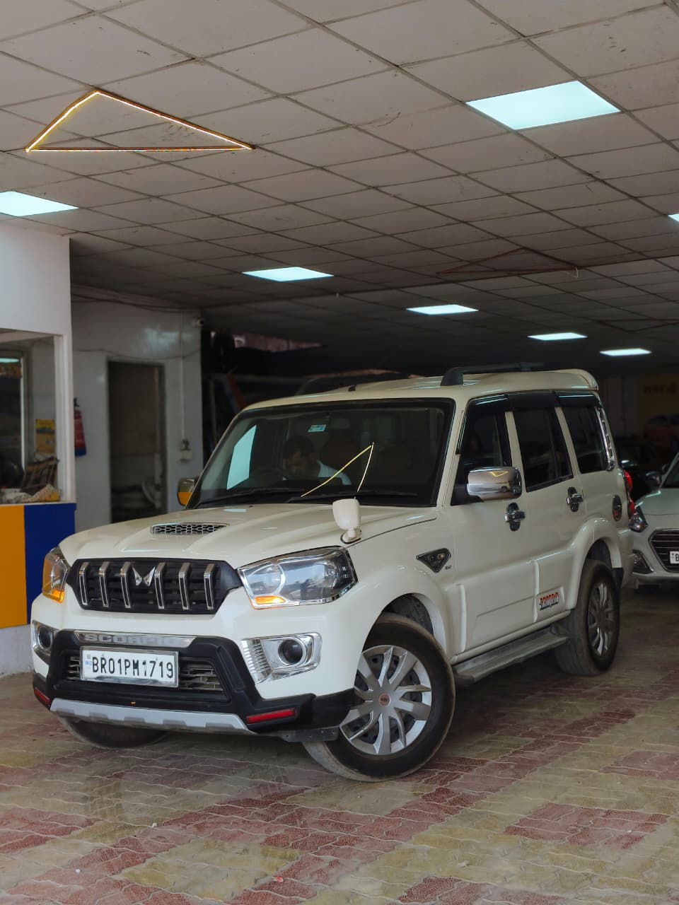 Car Image 8