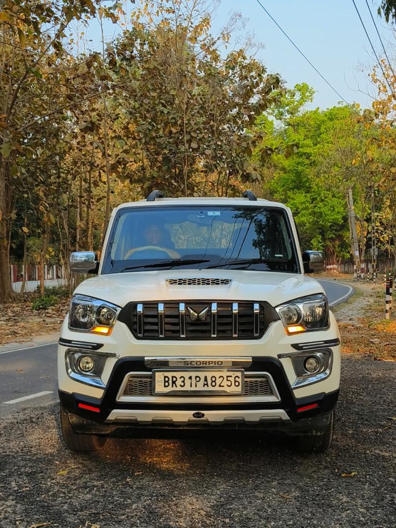 Car Image 9