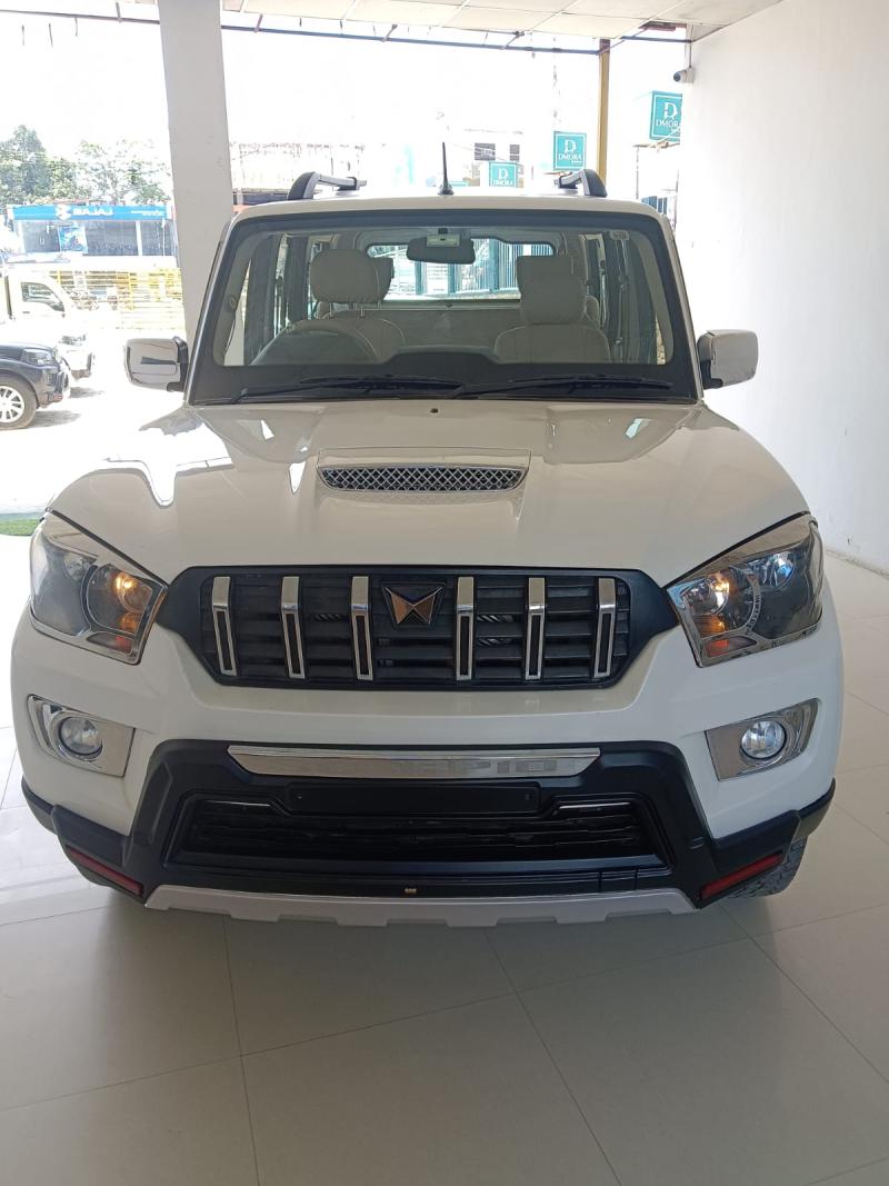 Car Image 7