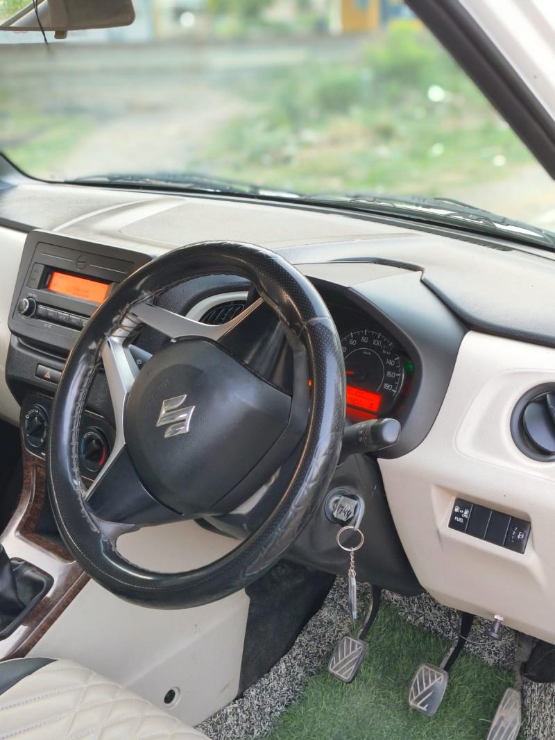 Car Image 7