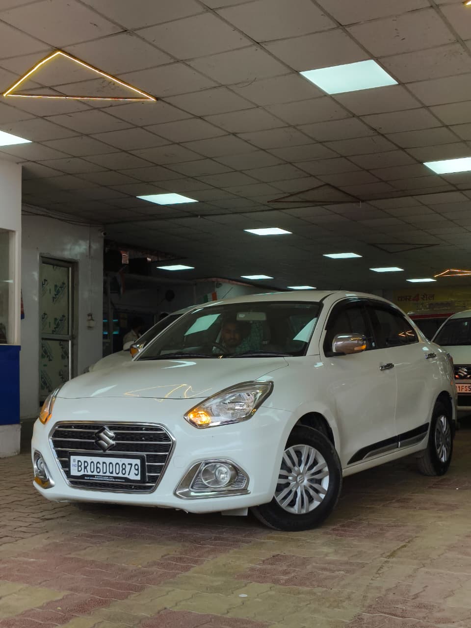 Car Image 9