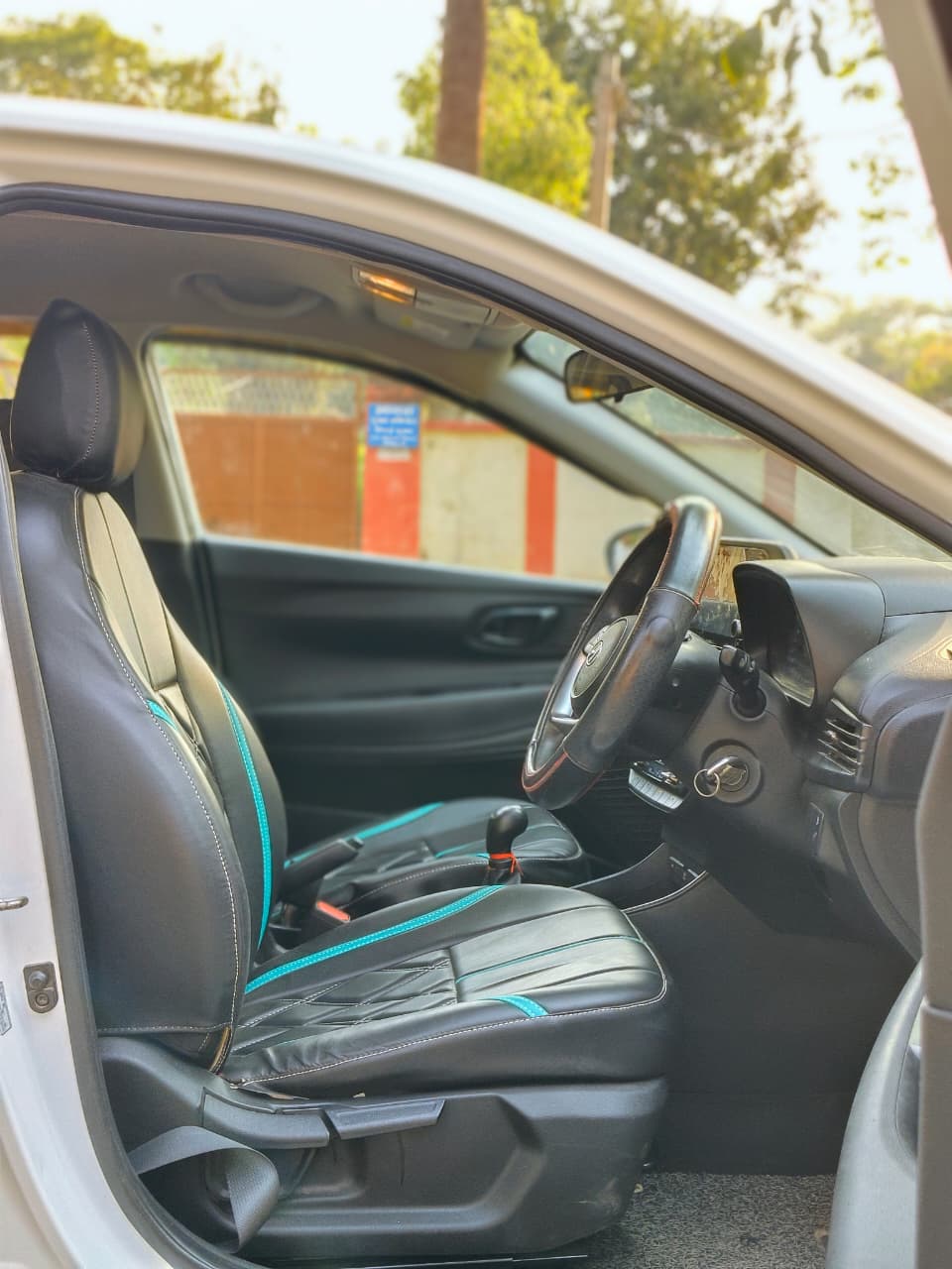 Car Image 4