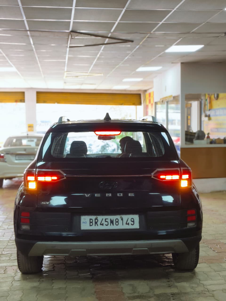 Car Image 8