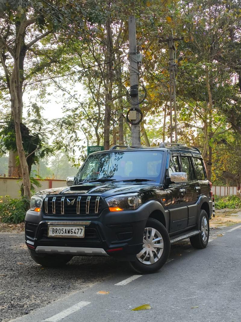 Car Image 8