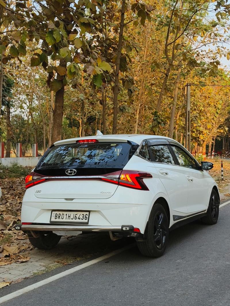 Car Image 8