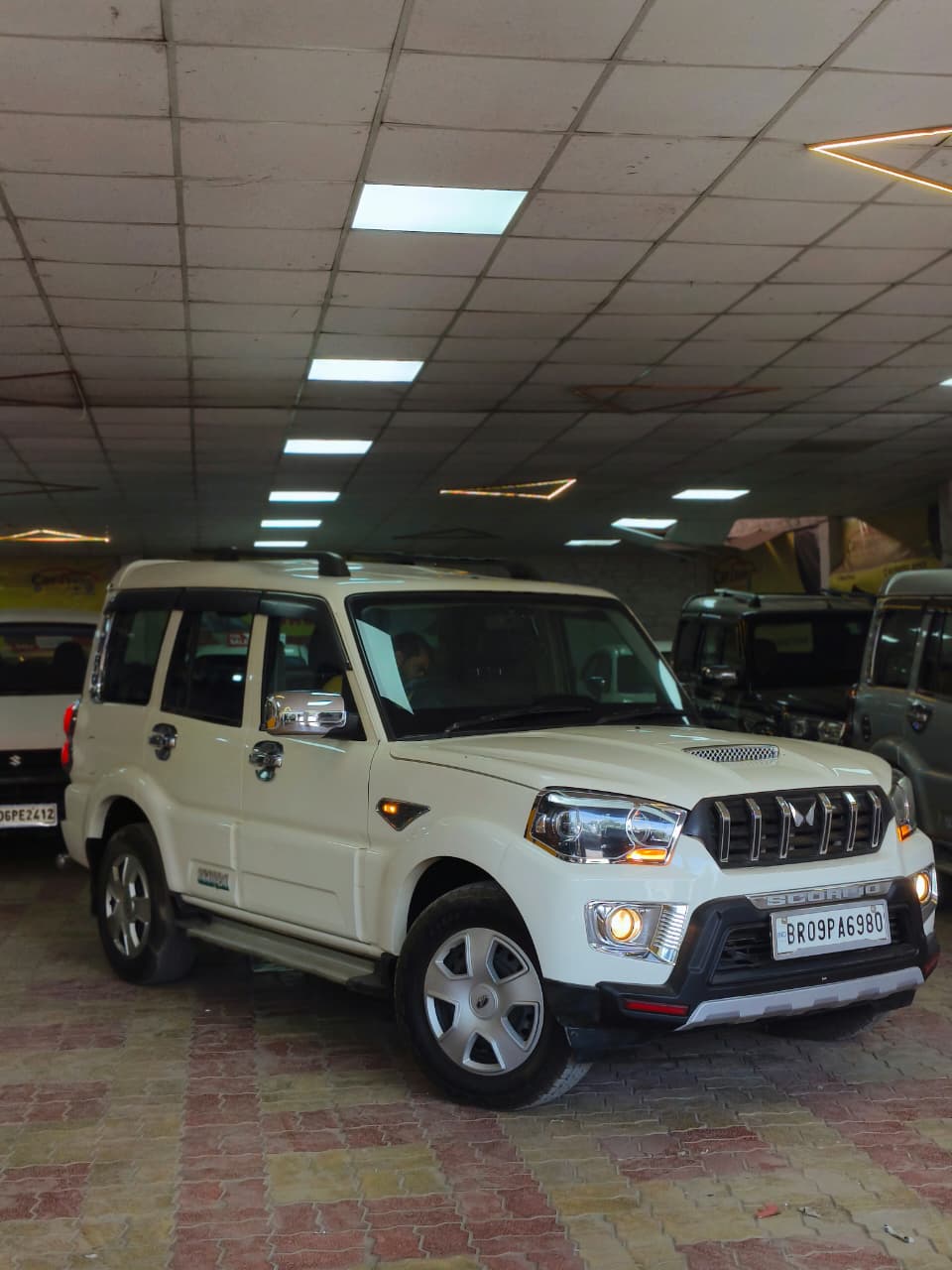 Car Image 10